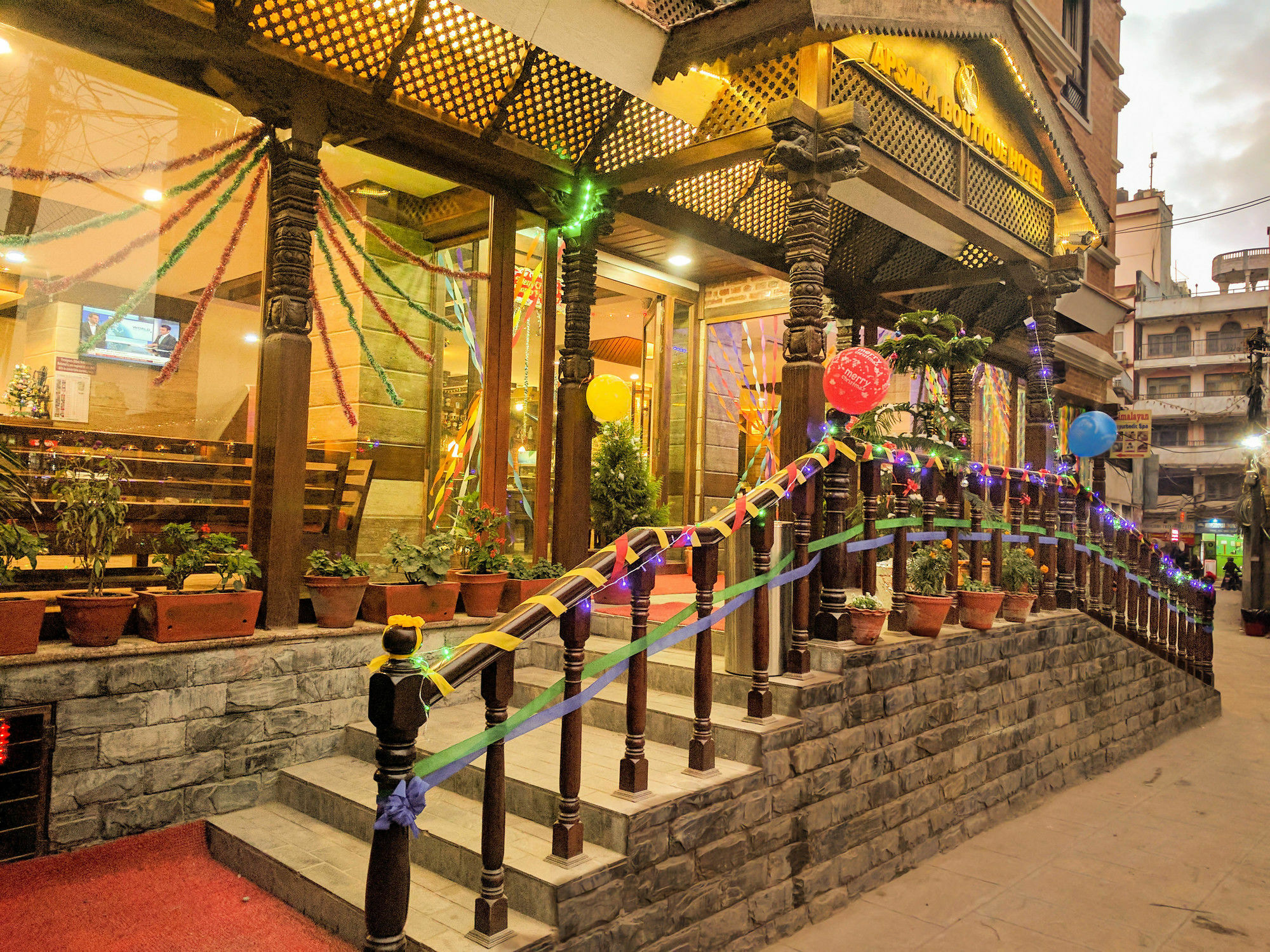 Apsara Boutique Hotel Катманду Экстерьер фото